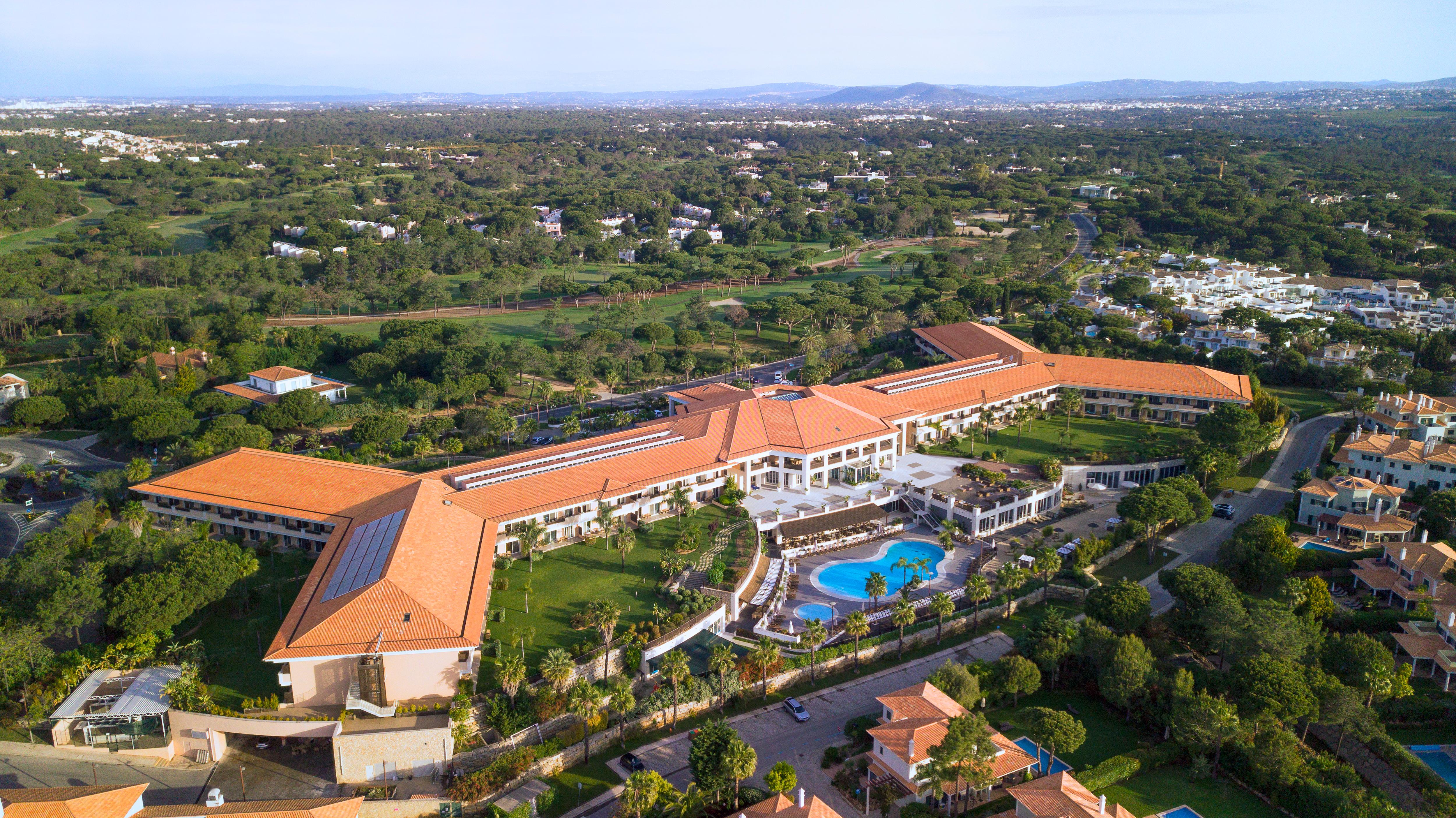 Wyndham Grand Algarve Otel Quinta do Lago Dış mekan fotoğraf Aerial view of the hotel